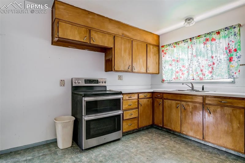 700 Hallam Ave, Colorado Springs, CO 80911