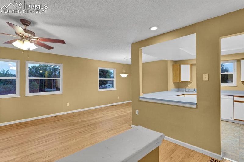 7002 Harding St, Colorado Springs, CO 80911