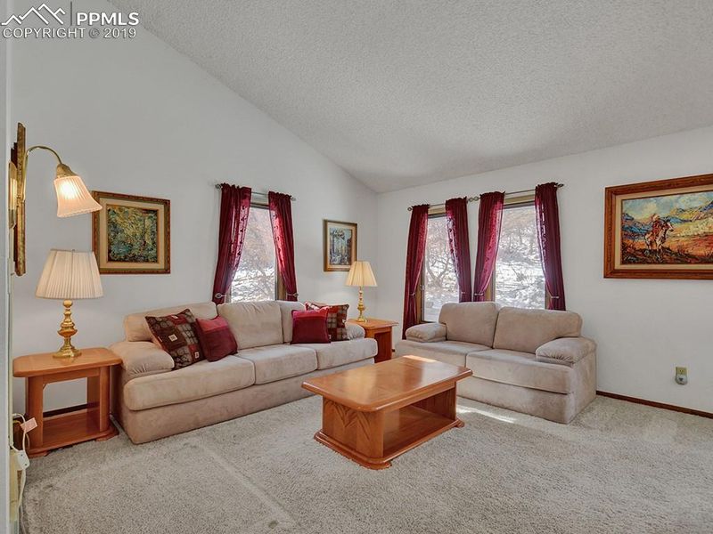 7008 Oak Valley Dr, Colorado Springs, CO 80919