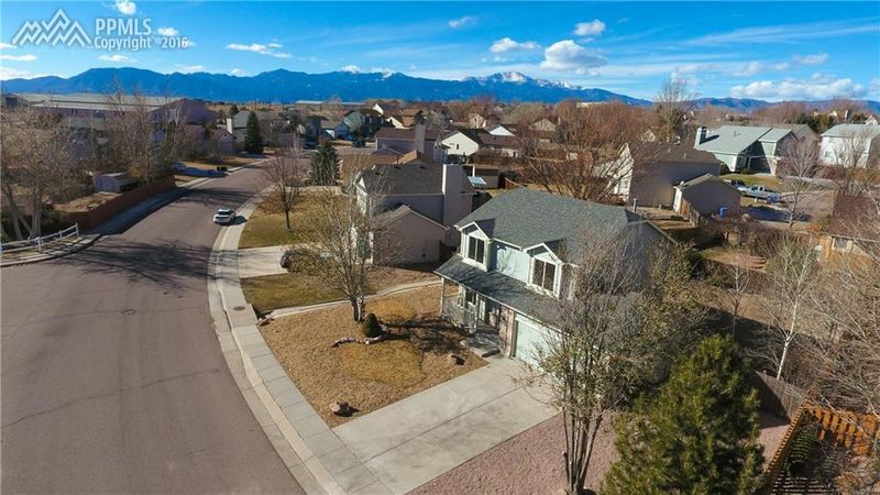 7010 Allens Park Dr, Colorado Springs, CO 80922