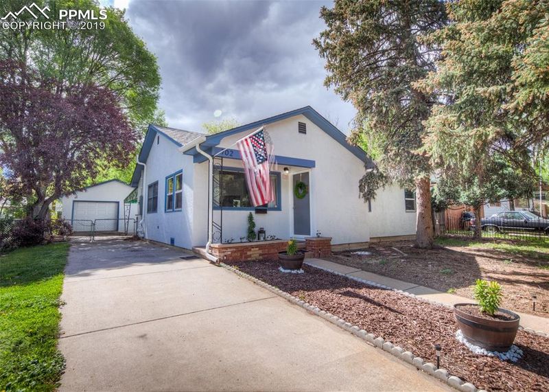 702 N 31st St, Colorado Springs, CO 80904