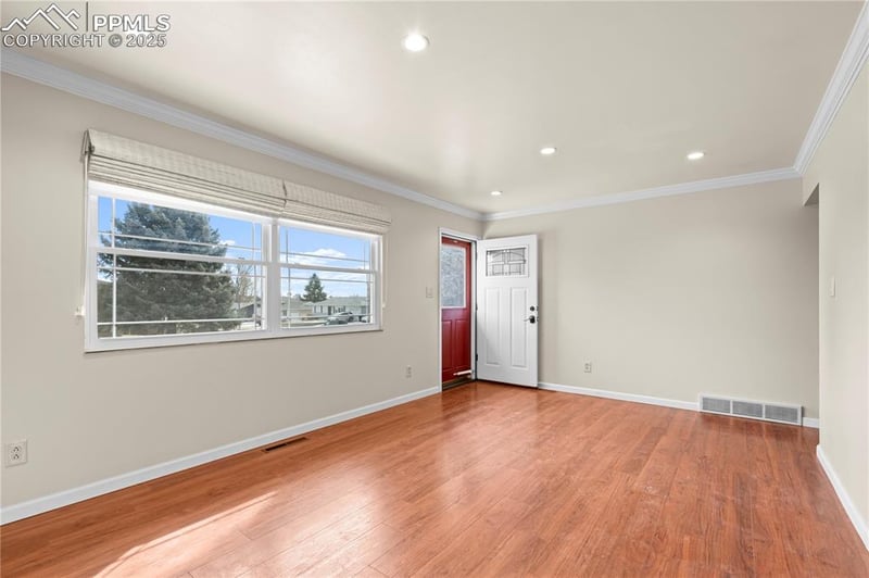 702 Kingsley Dr, Colorado Springs, CO 80909