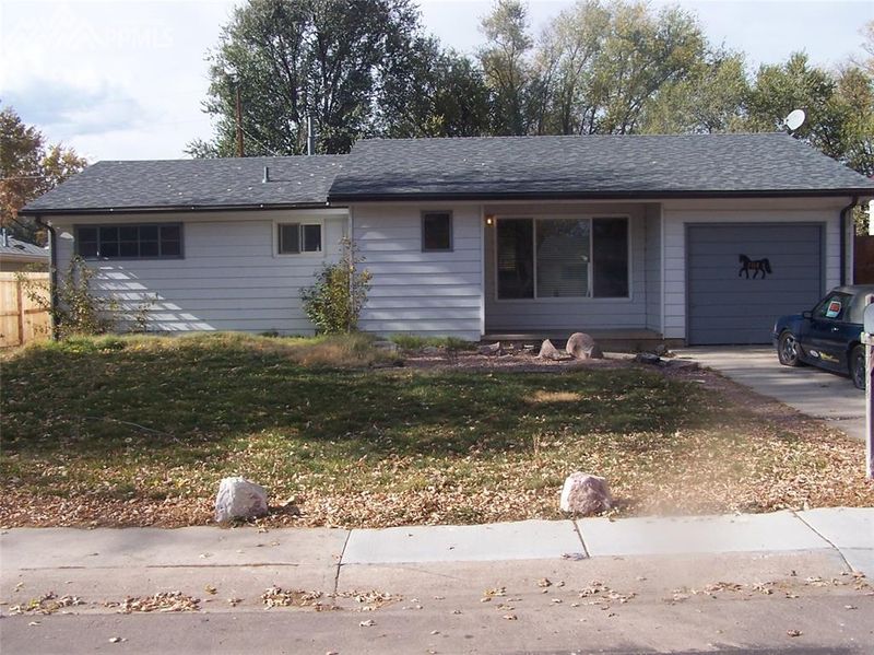 704 Hackberry Dr, Colorado Springs, CO 80911