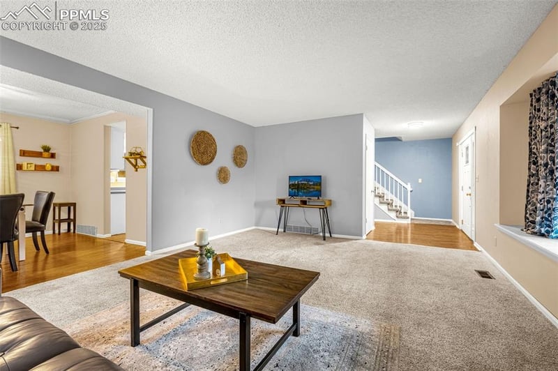 704 Saddlemountain Rd, Colorado Springs, CO 80919