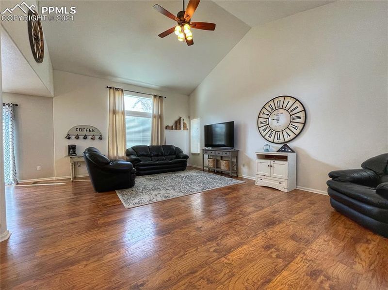 7047 Creekfront Dr, Fountain, CO 80817