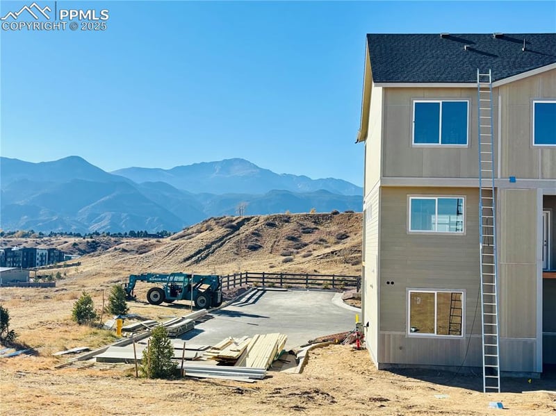 705 Belleza Vw, Colorado Springs, CO 80907