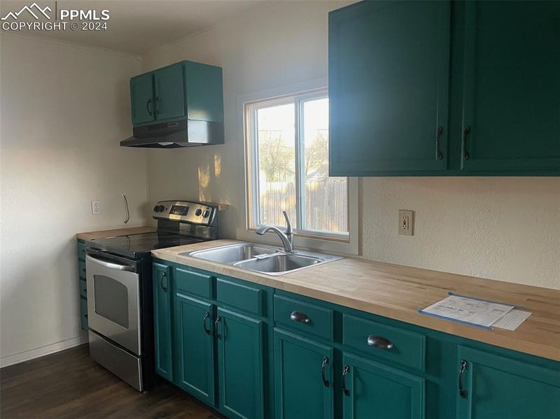 705 E Las Animas St, Colorado Springs, CO 80903