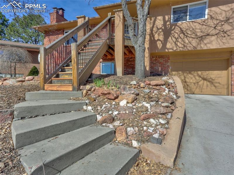 7050 Buckhorn Cir, Colorado Springs, CO 80919