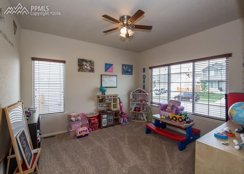 7052 Red Cardinal Loop, Colorado Springs, CO 80908