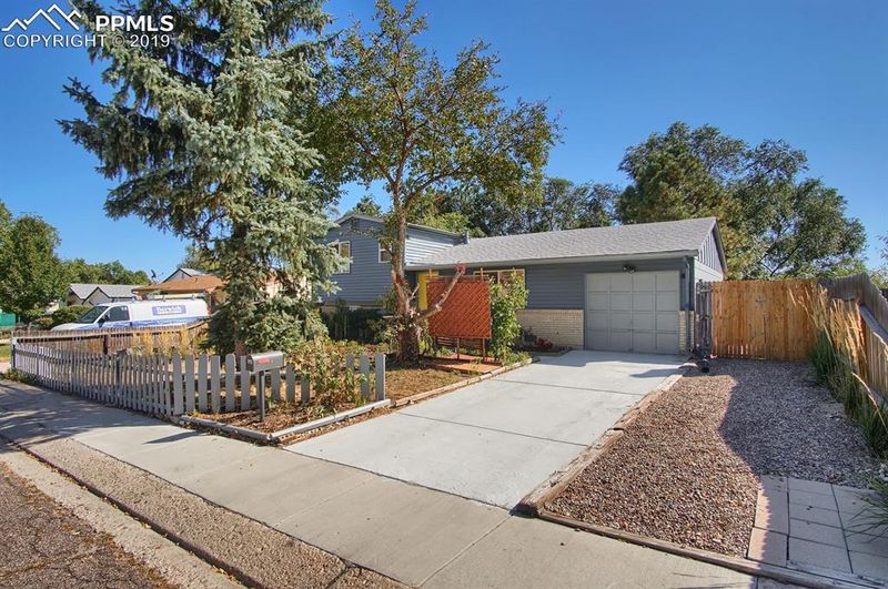 7055 Chippewa Rd, Colorado Springs, CO 80915