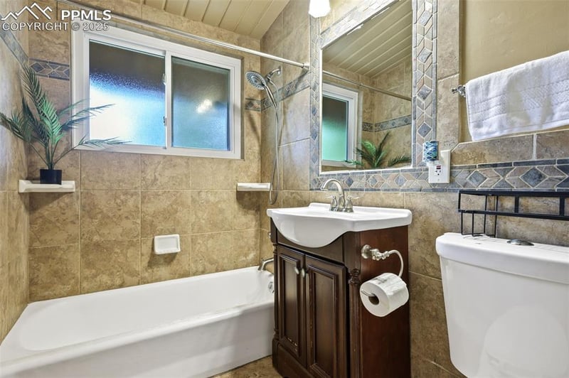 706 Valley Rd, Colorado Springs, CO 80904