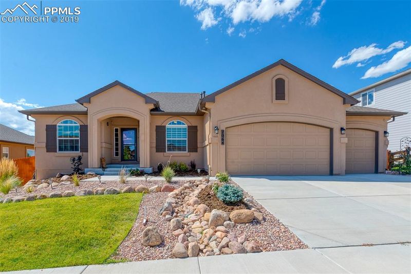 7064 Renegade Ridge Dr, Colorado Springs, CO 80923
