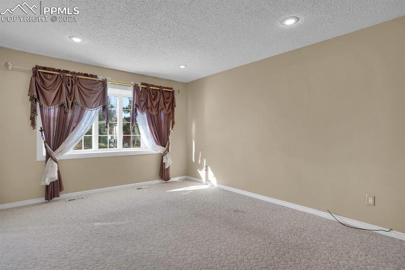 7065 Harding St, Colorado Springs, CO 80911
