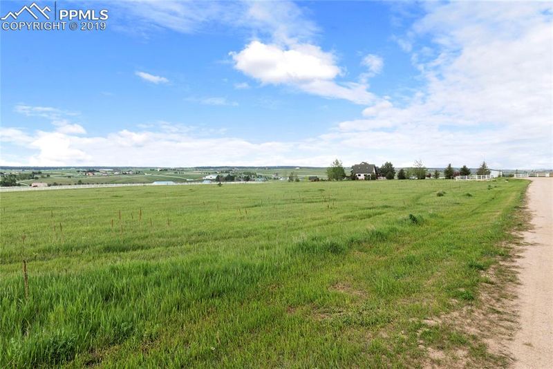 7085 Meadowpine Dr, Colorado Springs, CO 80908