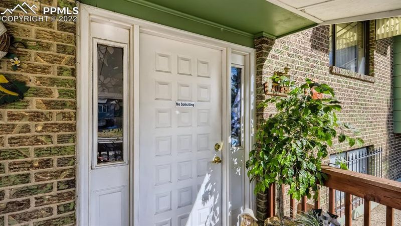7085 Metropolitan St, Colorado Springs, CO 80911
