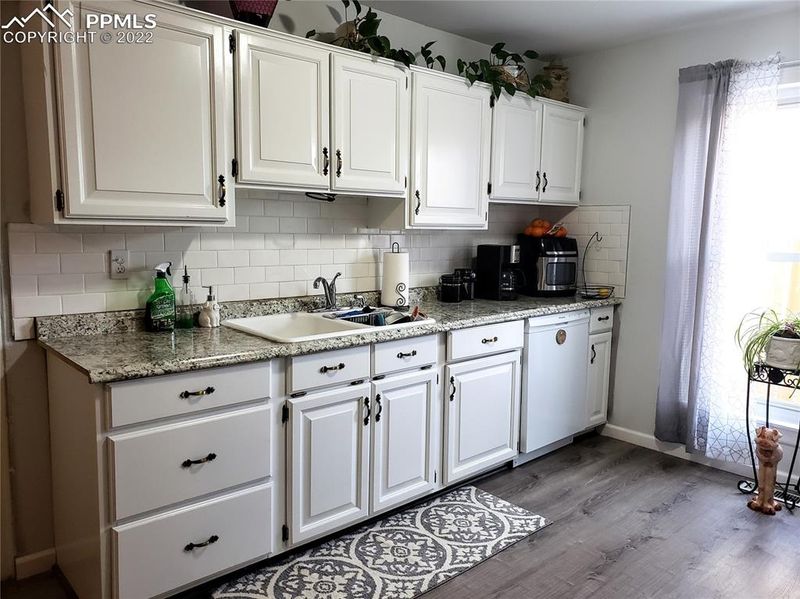 709 Zion Dr, Colorado Springs, CO 80910