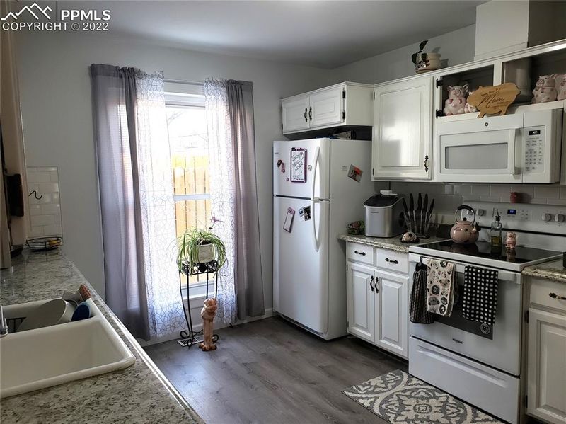 709 Zion Dr, Colorado Springs, CO 80910