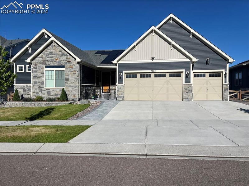 7094 Compass Bend Dr, Colorado Springs, CO 80927
