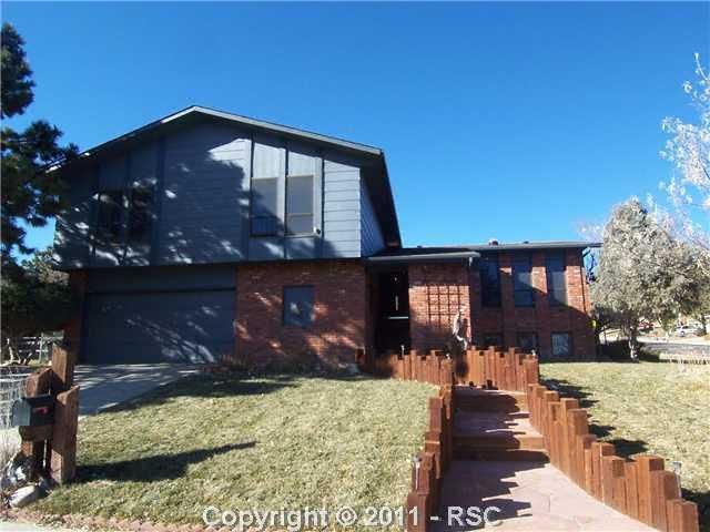 710 Blackhawk Dr, Colorado Springs, CO 80919