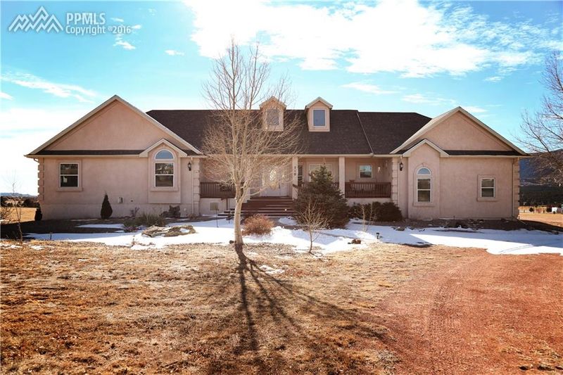 710 Struthers Loop, Colorado Springs, CO 80921