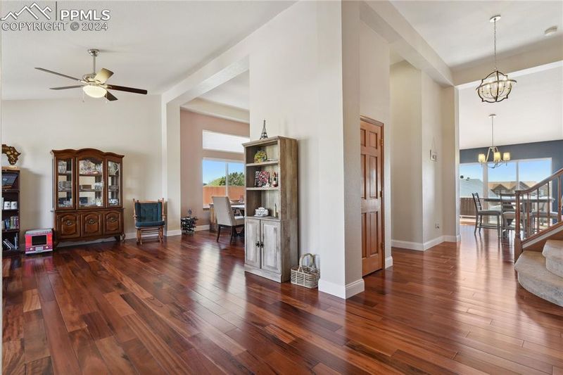 7113 Hillbeck Dr, Colorado Springs, CO 80922
