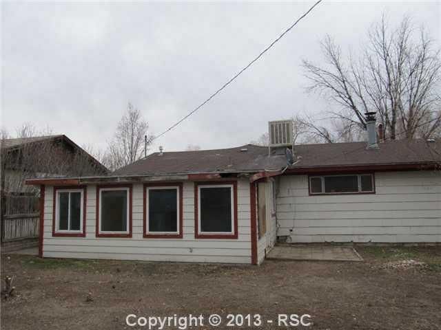 712 Hackberry Dr, Colorado Springs, CO 80911