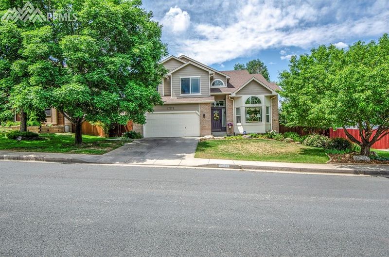 7135 Montarbor Dr, Colorado Springs, CO 80918
