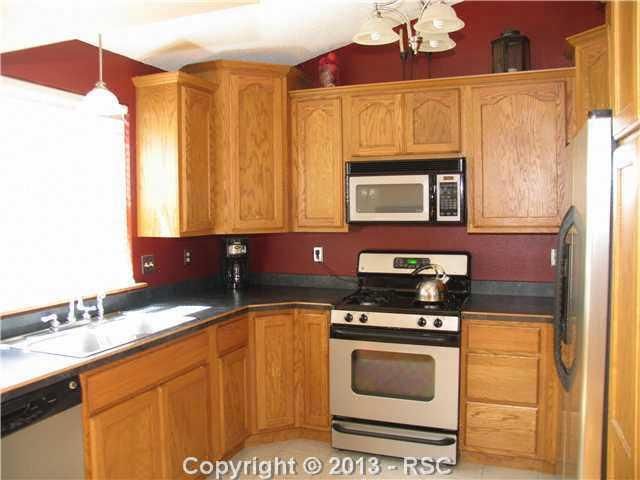 7136 Aspen Glen Ln, Colorado Springs, CO 80919
