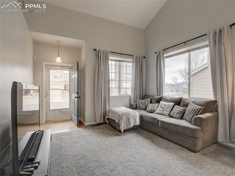 7136 Saddle Up Dr, Colorado Springs, CO 80922
