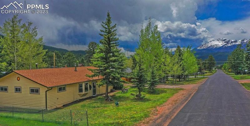 715 N Baldwin St, Woodland Park, CO 80863
