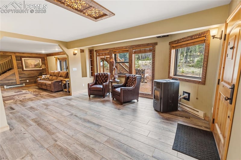 715 Crystal Dr, Cripple Creek, CO 80813