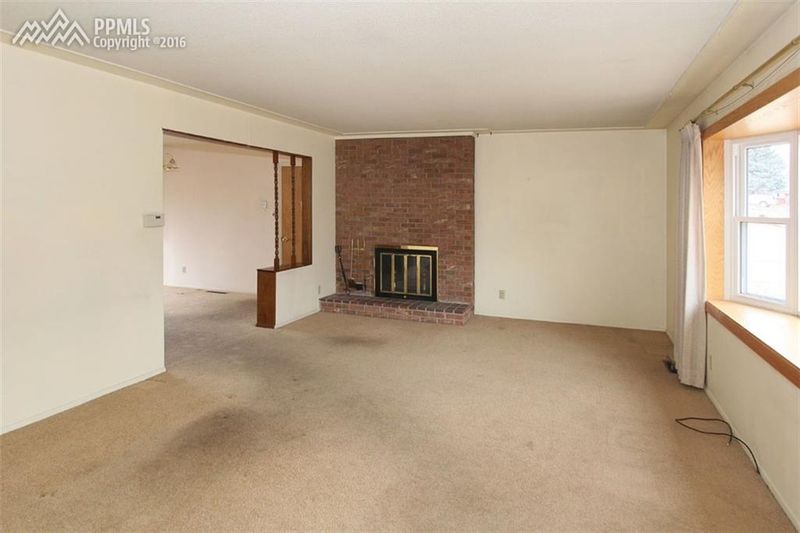715 Dunston St, Colorado Springs, CO 80907