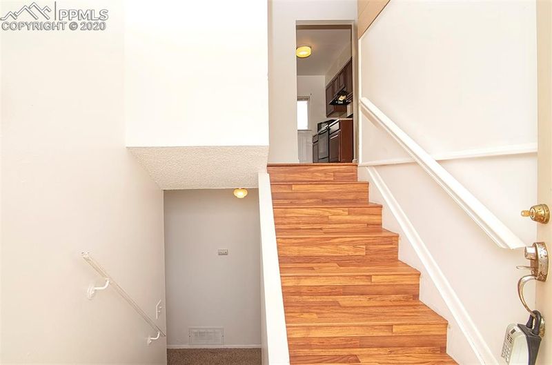 7150 White Mountain Dr, Colorado Springs, CO 80915