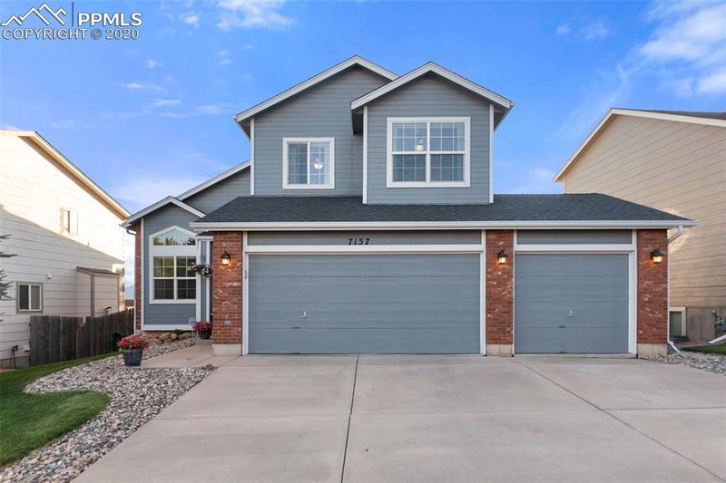 7157 Grand Prairie Dr, Colorado Springs, CO 80923