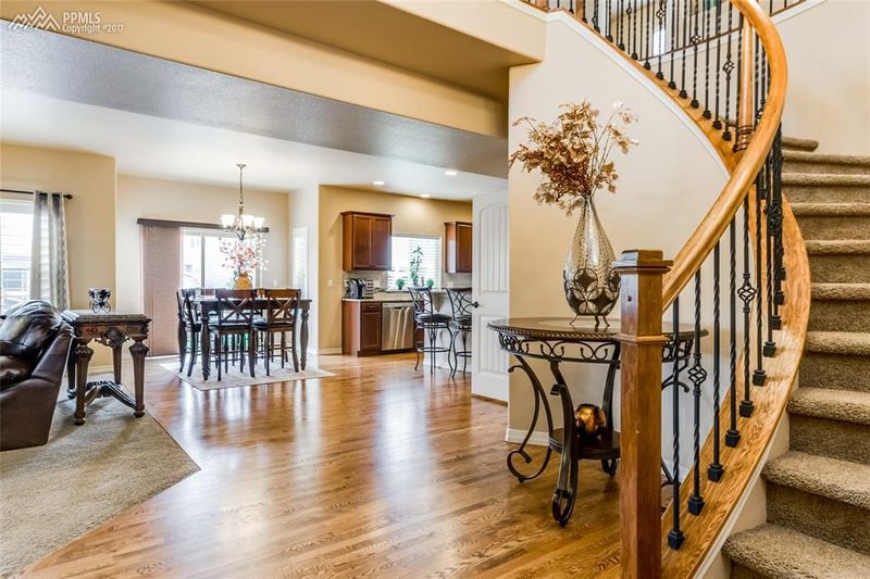 7164 Jagged Tree Cir, Colorado Springs, CO 80927