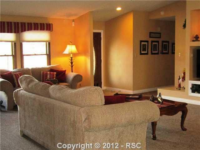 7168 Murdoch Dr, Colorado Springs, CO 80920