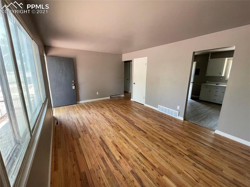 718 N Chelton Rd, Colorado Springs, CO 80909