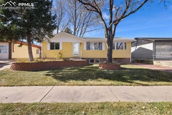 718 Querida Dr, Colorado Springs, CO 80909