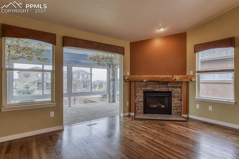 7182 Mustang Rim Dr, Colorado Springs, CO 80923