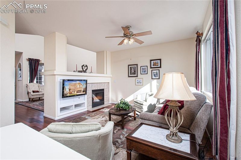 7185 Amber Ridge Dr, Colorado Springs, CO 80922