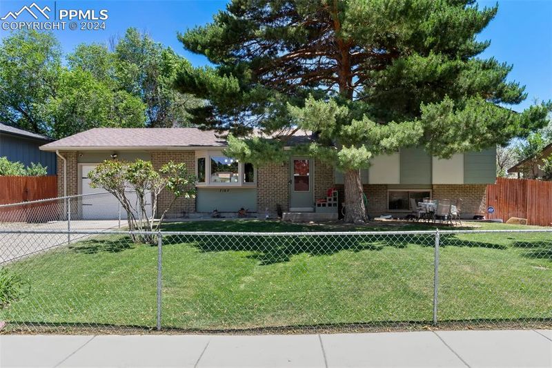 7187 Caballero Ave, Colorado Springs, CO 80911