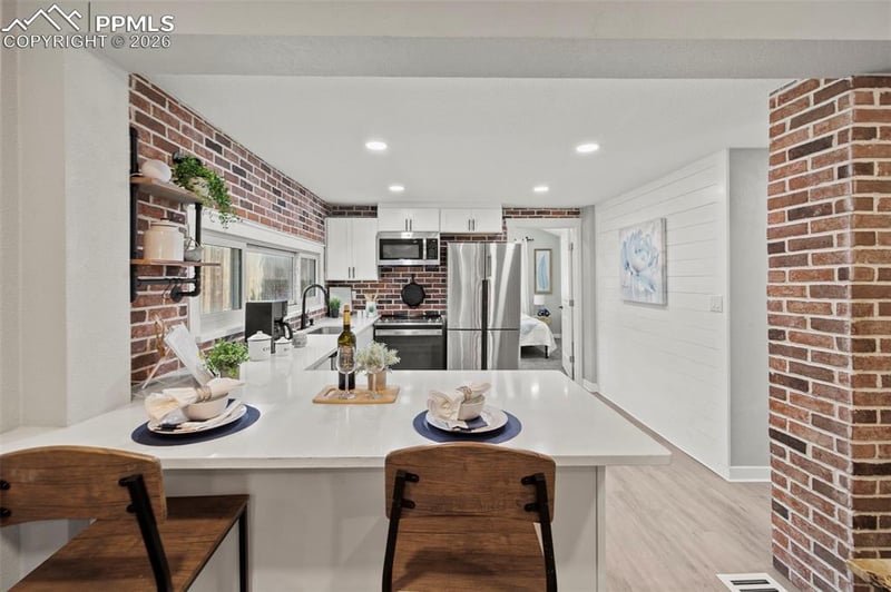 719 Bonfoy Ave, Colorado Springs, CO 80909