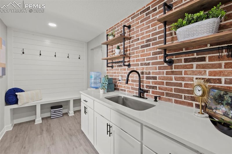 719 Bonfoy Ave, Colorado Springs, CO 80909