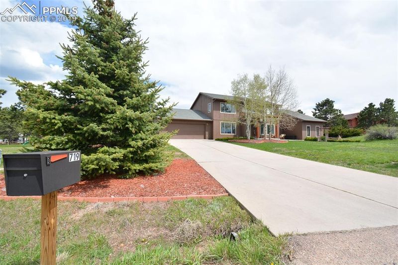 719 Winding Hills Rd, Monument, CO 80132