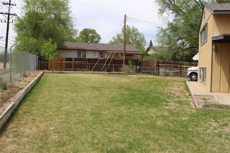 72 Jasper Dr, Colorado Springs, CO 80911