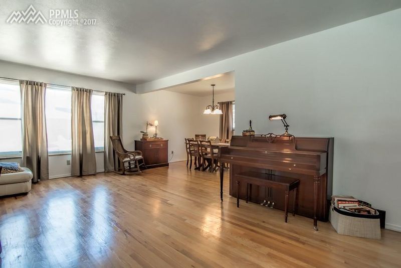 72 Mcburney Blvd, Colorado Springs, CO 80911
