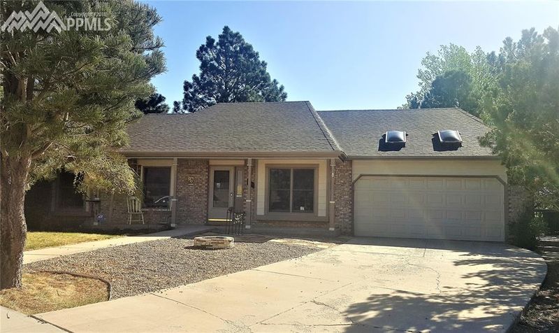 72 Saddlemountain Rd, Colorado Springs, CO 80919