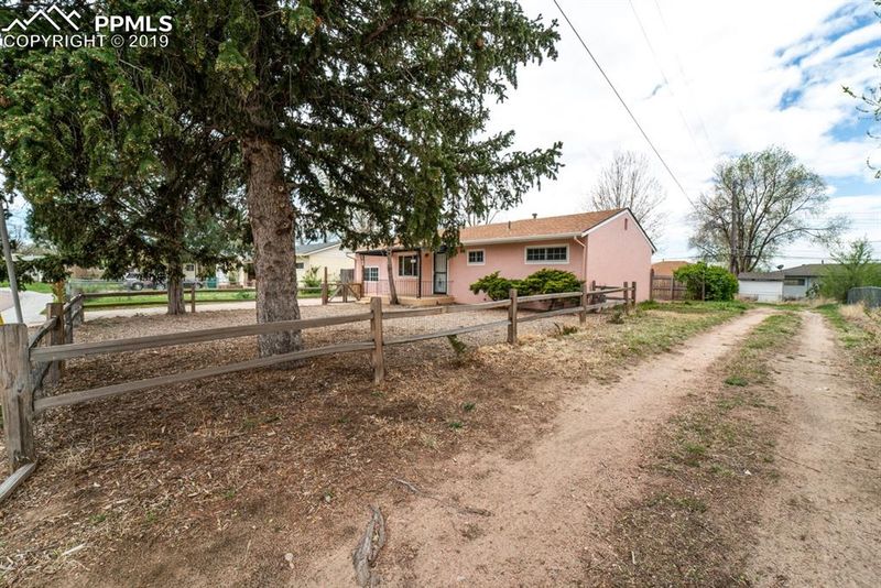 720 Hallam Ave, Colorado Springs, CO 80911