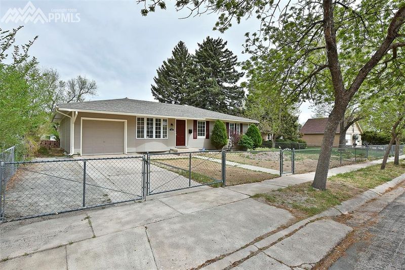 721 Zion Dr, Colorado Springs, CO 80910