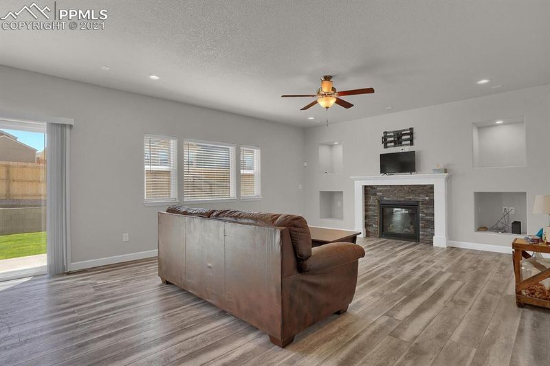 7213 Bigtooth Maple Dr, Colorado Springs, CO 80925